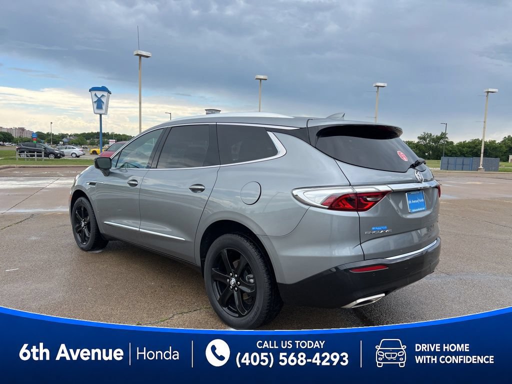 Used 2023 Buick Enclave Essence w/ Sport Touring Edition FWD image 7