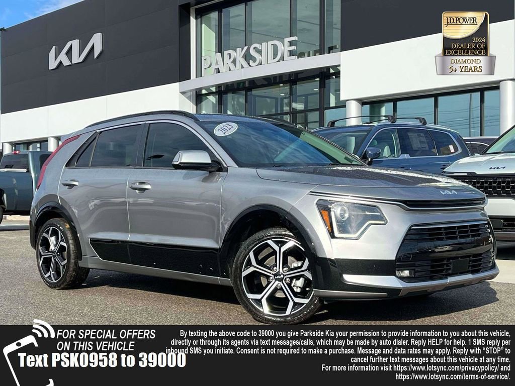 Used 2023 Kia Niro EX Touring image 1