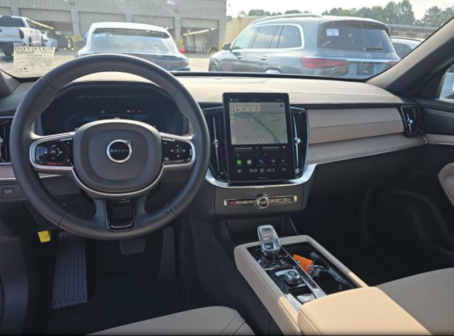 Used 2026 Volvo XC90 B6 Plus AWD/4WD image 5