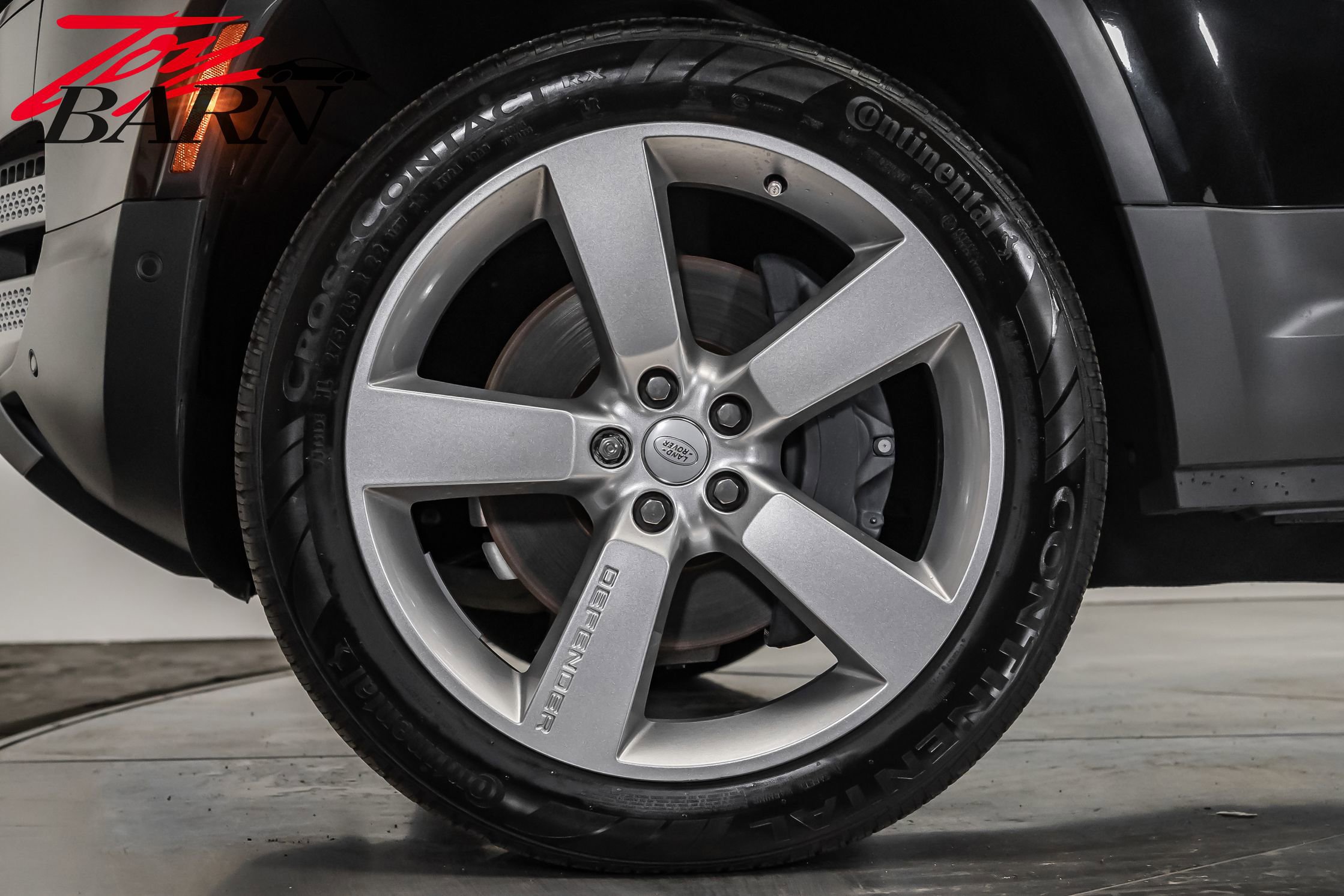 Used 2024 Land Rover Defender 110 SE image 17