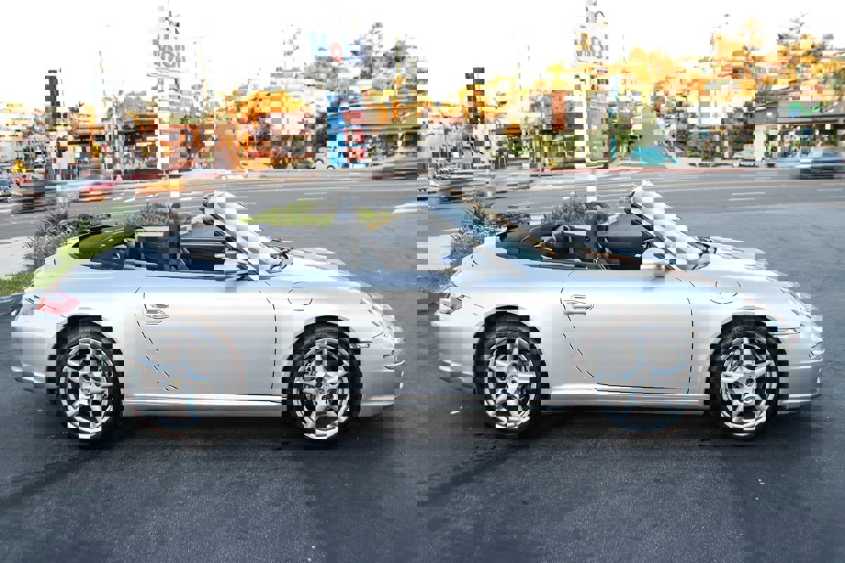 Used 2005 Porsche 911 Carrera image 7