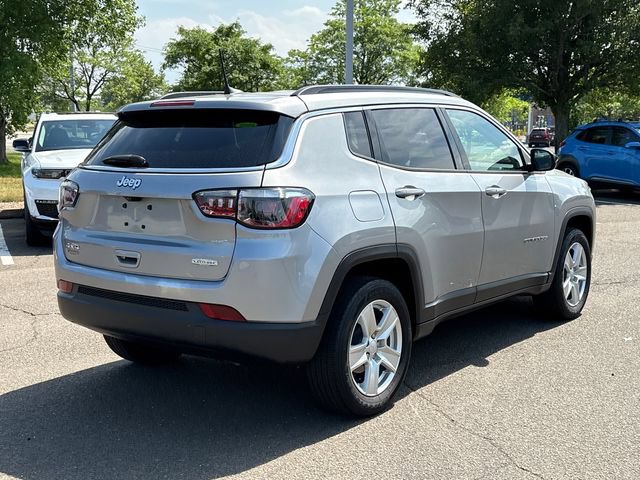Used 2022 Jeep Compass Latitude AWD/4WD image 2