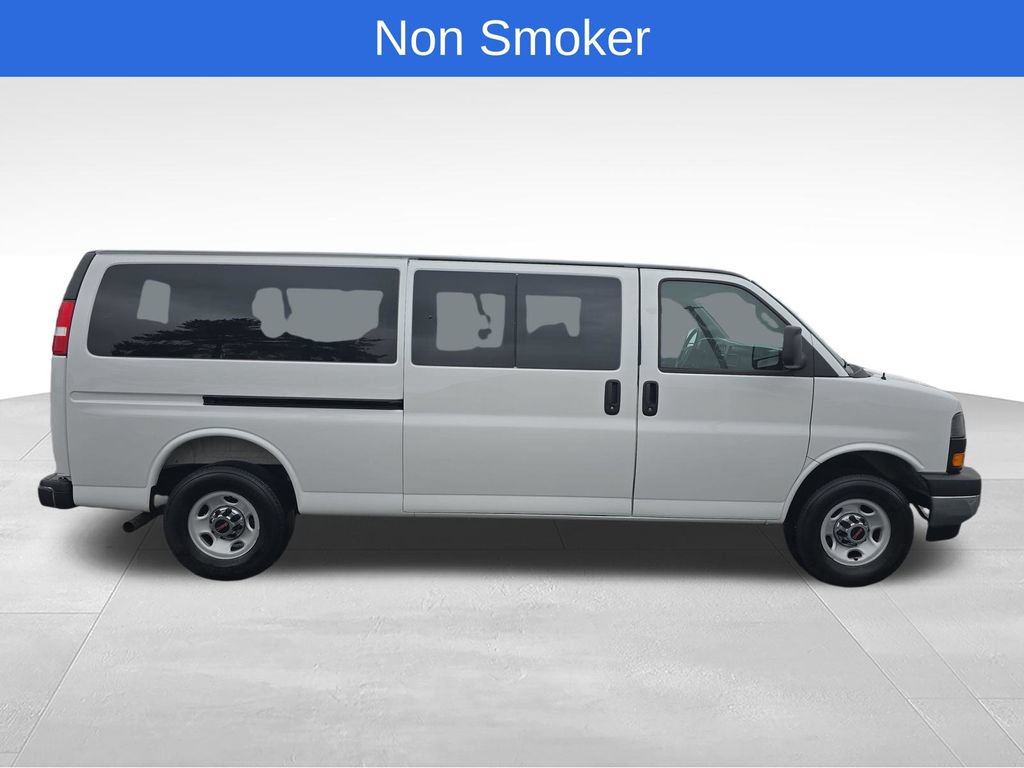 Used 2025 GMC Savana 3500 LT w/ LT Preferred Equipment Group RWD image 7