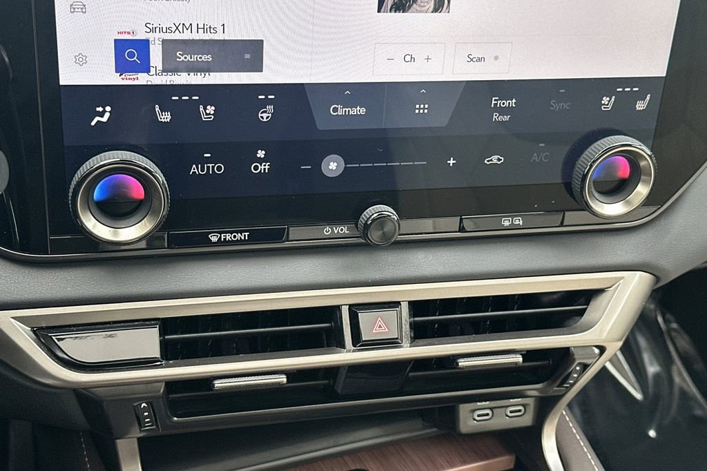 Certified 2023 Lexus RX 350h w/ Accessory Package (Z1) image 20