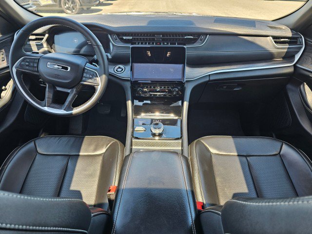 Certified 2024 Jeep Grand Cherokee Limited w/ Luxury Tech Group II AWD/4WD image 24