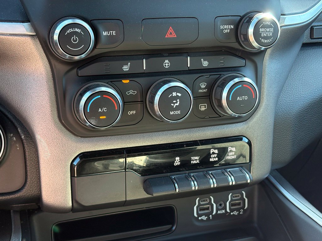 Used 2020 RAM 1500 Big Horn AWD/4WD image 12