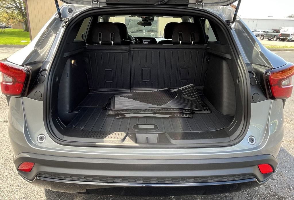 Certified 2025 Chevrolet Trax RS FWD image 4