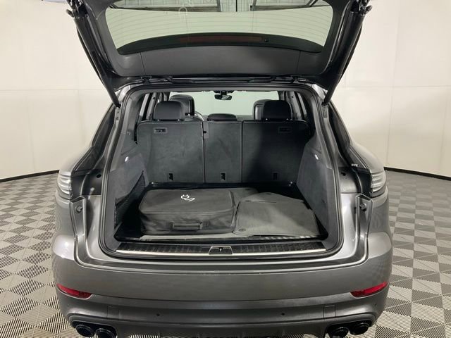 Used 2020 Porsche Cayenne E-Hybrid image 34
