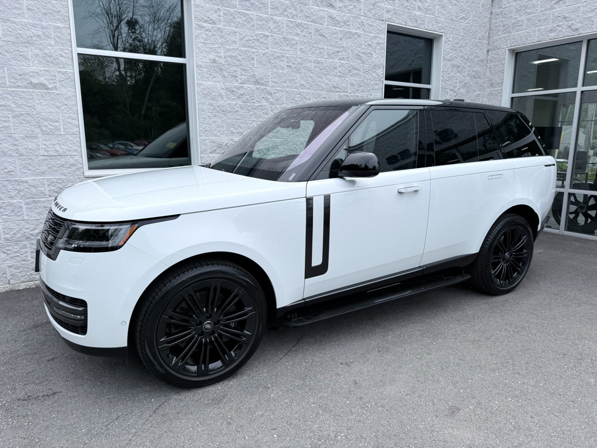 Used 2023 Land Rover Range Rover Autobiography