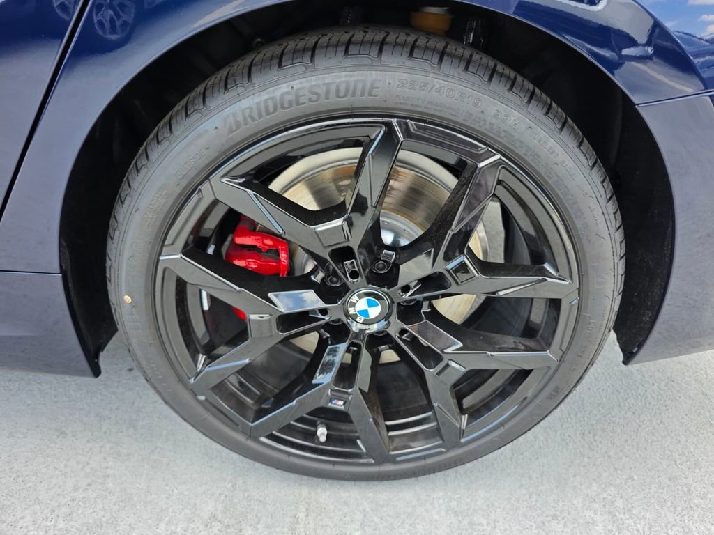 New 2026 BMW 330i Sedan w/ M Sport Package image 6