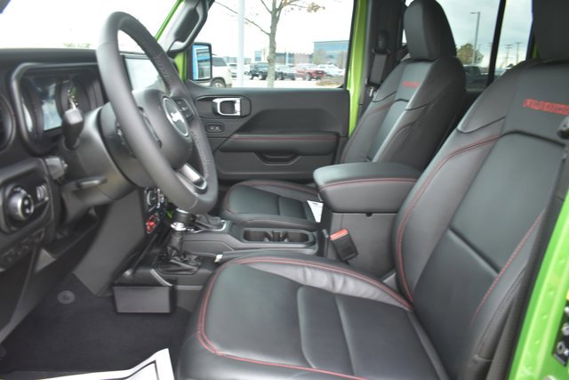 Used 2025 Jeep Gladiator Rubicon w/ Convenience Group image 16