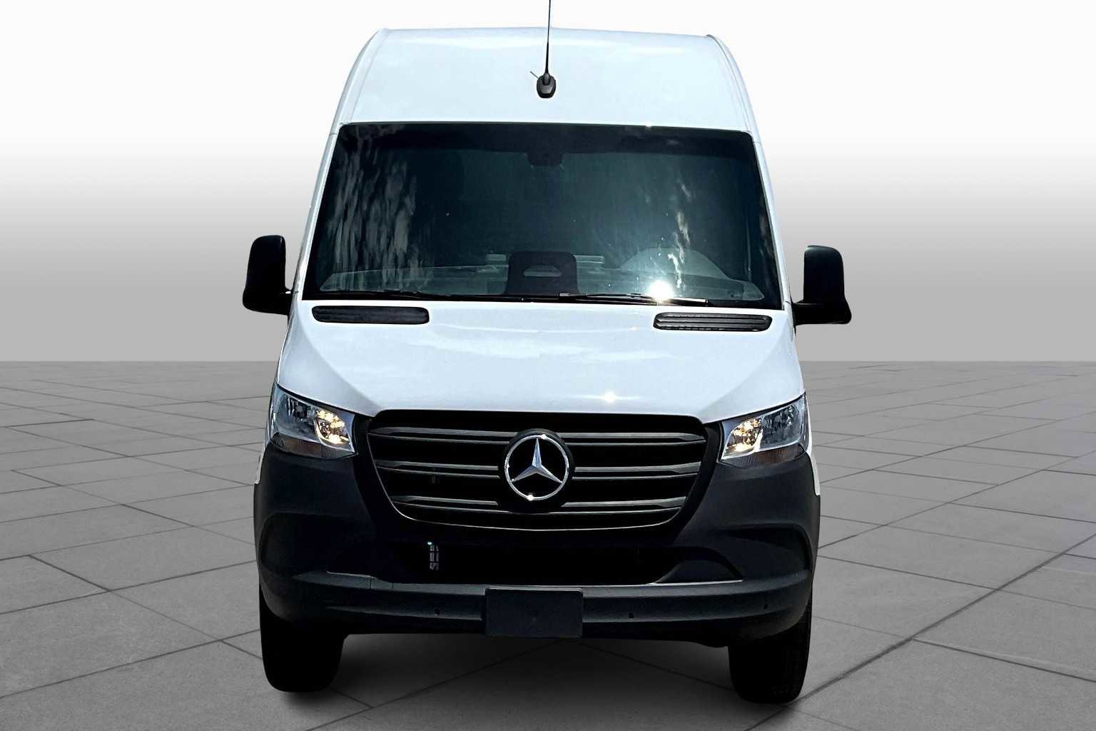 New 2025 Mercedes-Benz Sprinter 2500 image 3