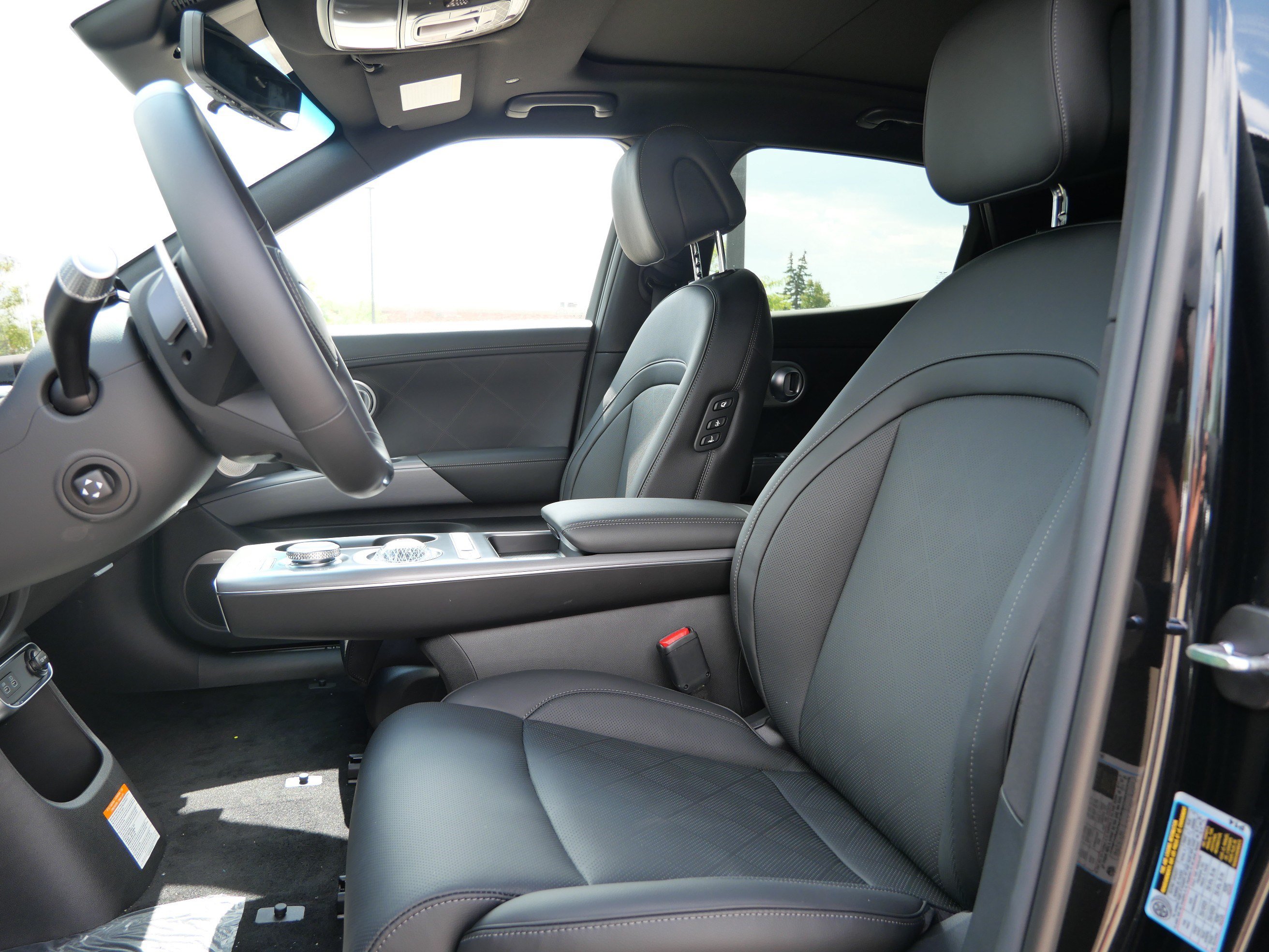 New 2027 Genesis GV60 Prestige AWD/4WD image 3