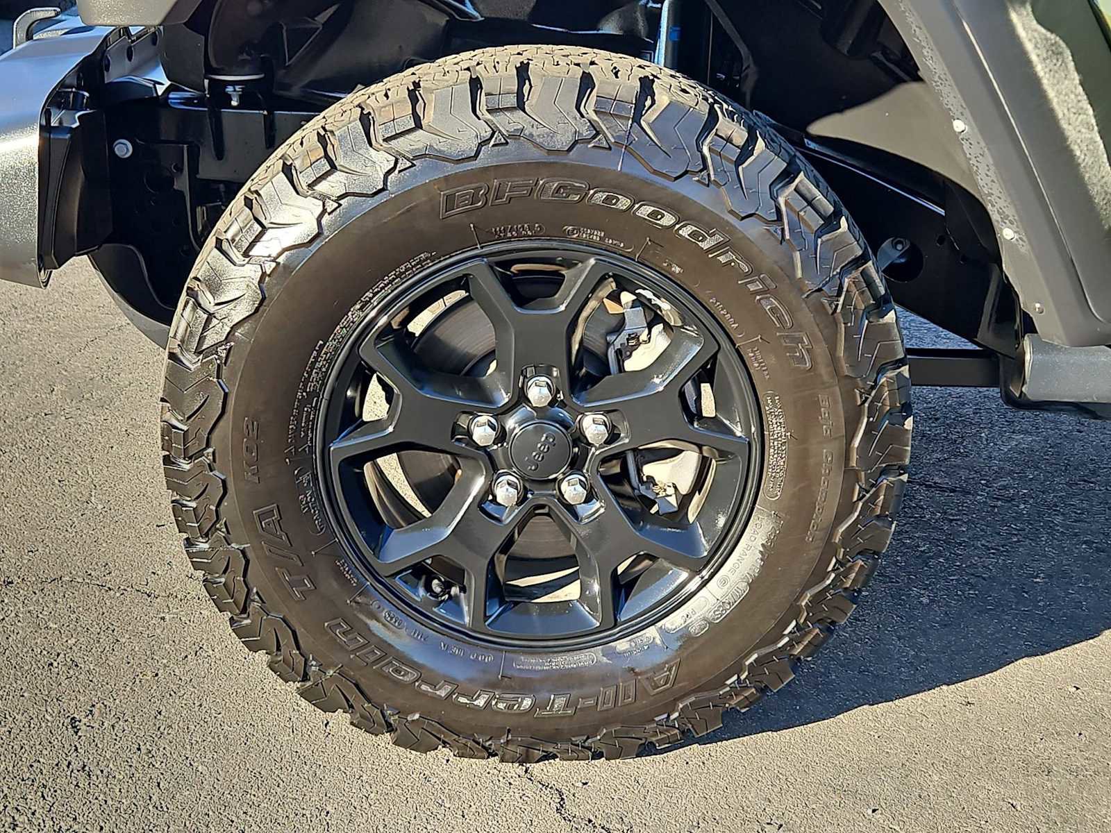 Used 2022 Jeep Wrangler Willys image 13