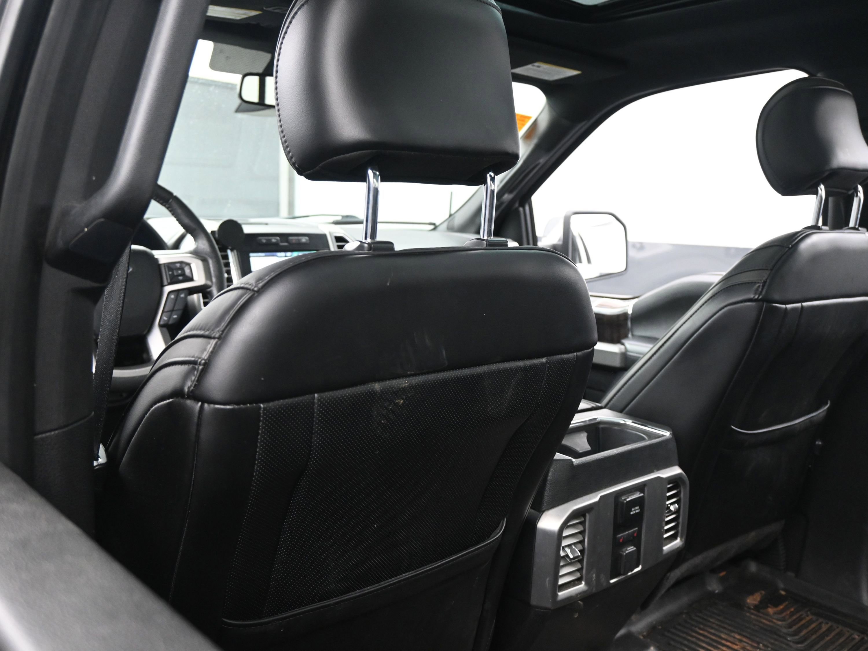 Used 2015 Ford F150 Platinum w/ Equipment Group 701A Luxury image 25