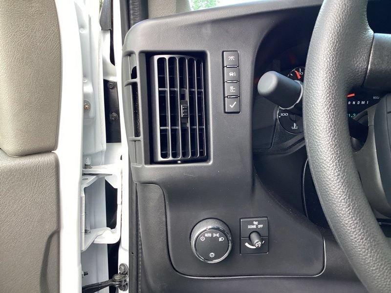 New 2026 Chevrolet Express 3500 w/ Driver Convenience Package RWD image 20