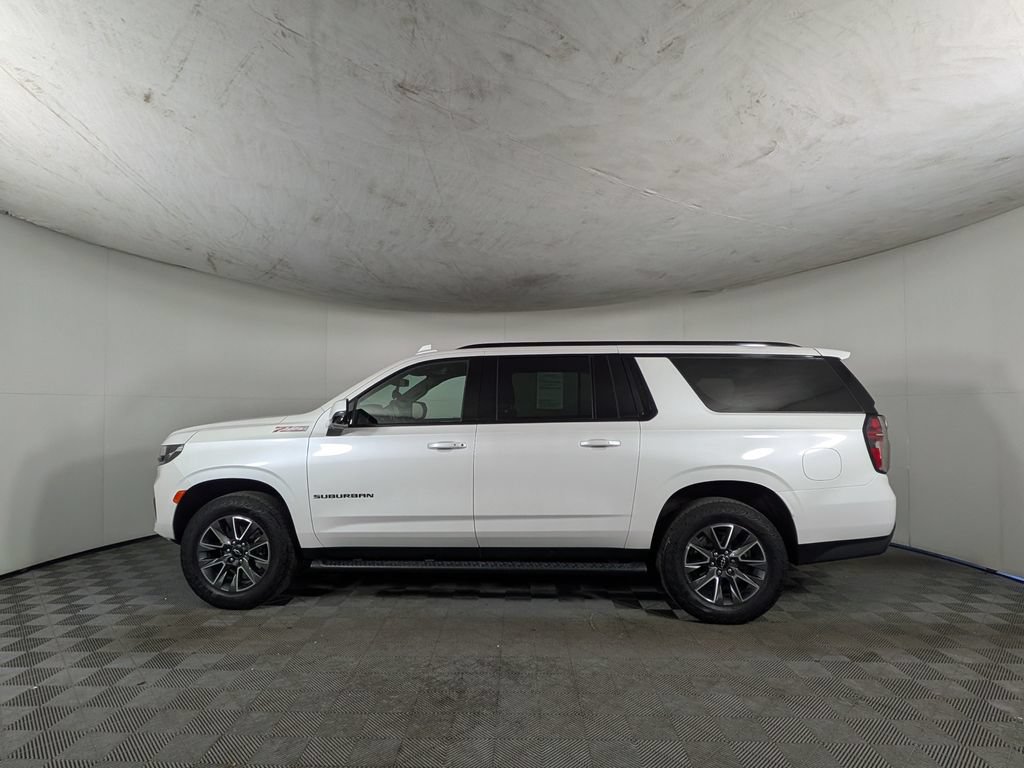 Certified 2024 Chevrolet Suburban Z71 w/ Luxury Package AWD/4WD image 3