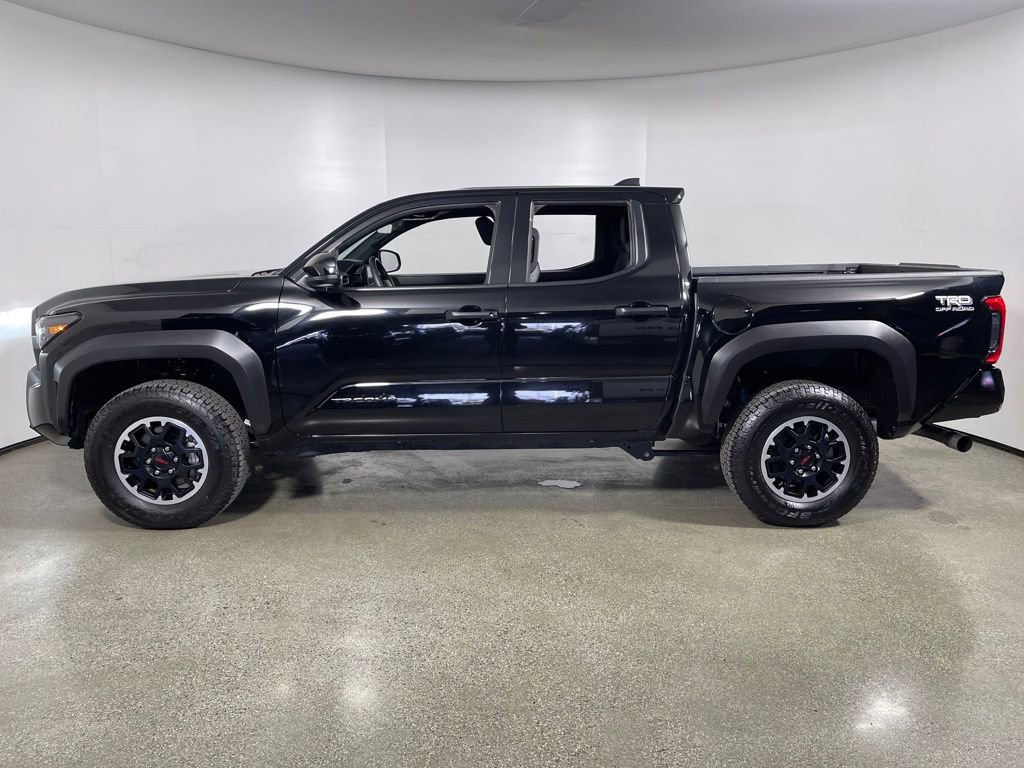 Certified 2025 Toyota Tacoma TRD Off-Road image 6
