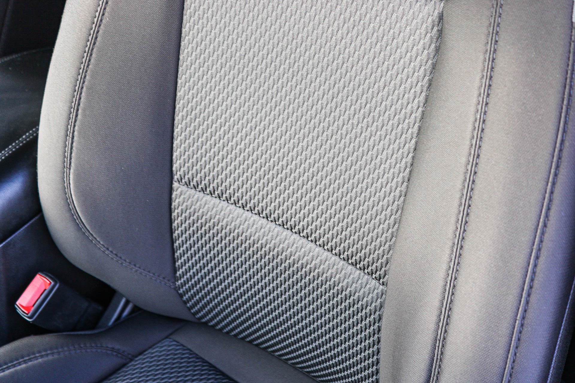 Used 2022 Ford Explorer XLT image 23