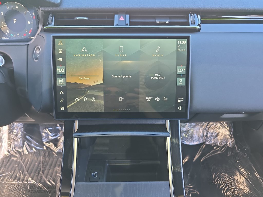 Certified 2026 Land Rover Range Rover Velar S AWD/4WD image 20