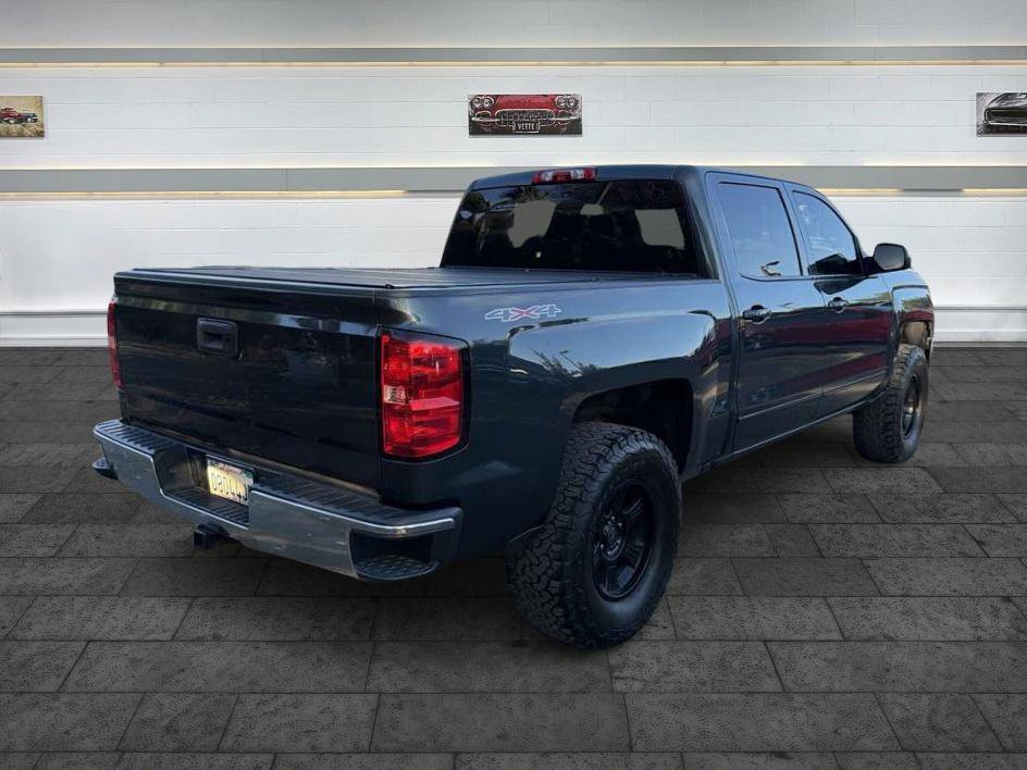 Used 2017 Chevrolet Silverado 1500 LT w/ LT Eassist Package AWD/4WD image 7