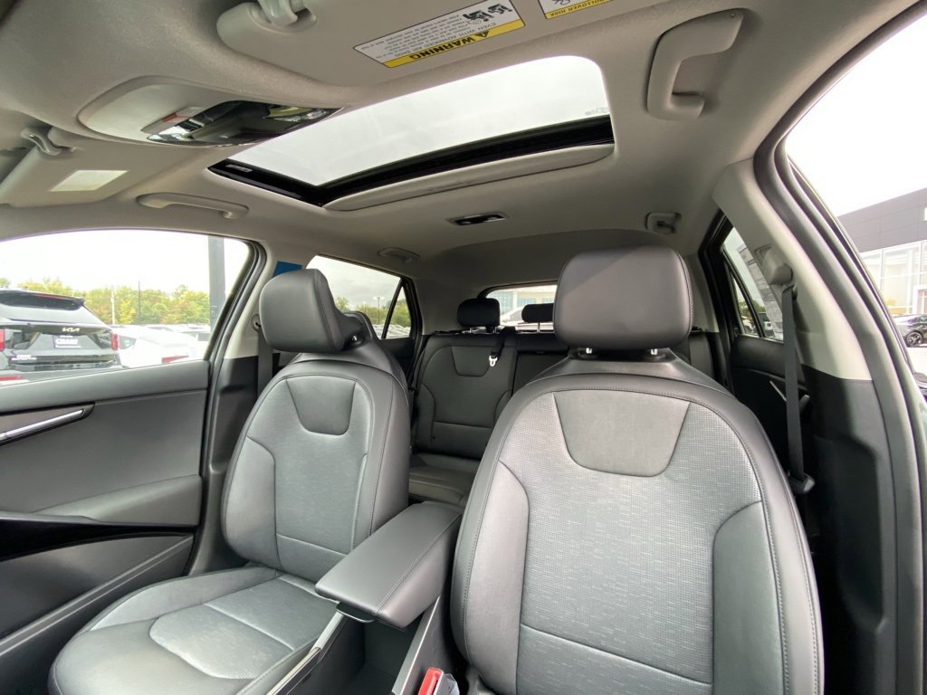 New 2026 Kia Niro SX image 3