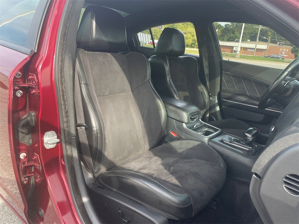 Used 2018 Dodge Charger GT image 43