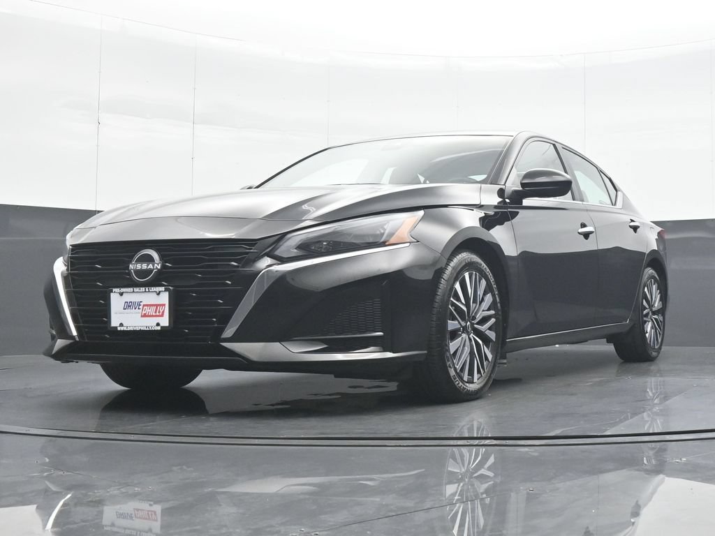 Used 2024 Nissan Altima 2.5 SV w/ SV Premium Package FWD image 25