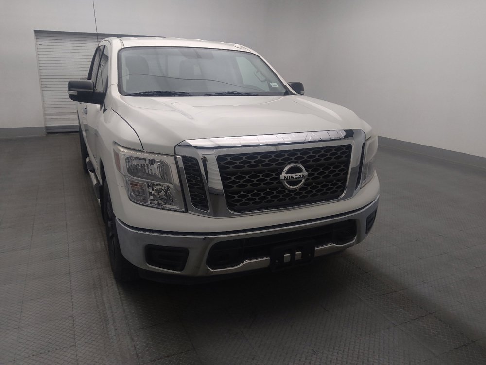 Used 2018 Nissan Titan SV AWD/4WD image 14