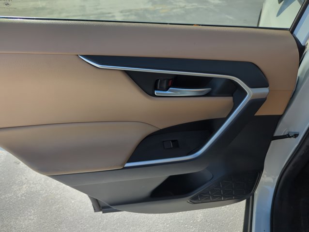 Used 2023 Toyota RAV4 XLE w/ Convenience Package FWD image 8