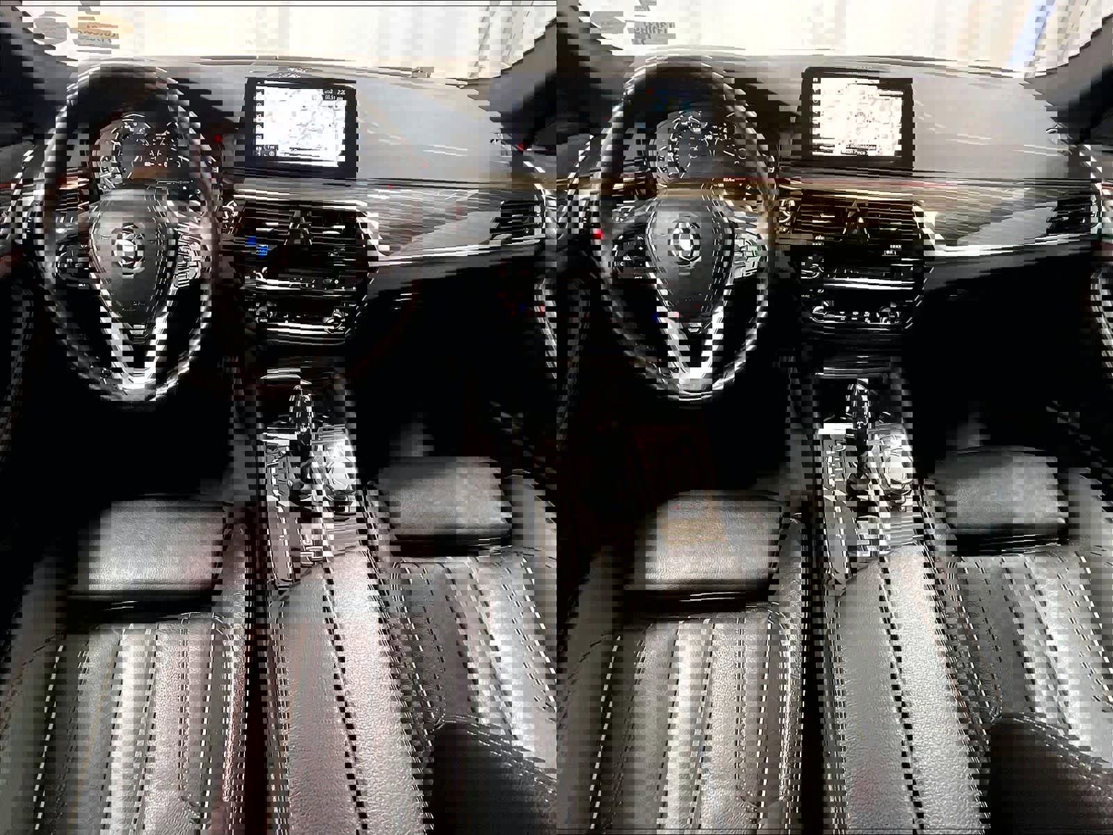 Used 2018 BMW 530i xDrive w/ Premium Package image 21