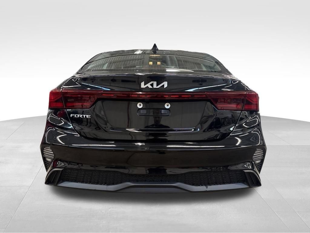 Certified 2023 Kia Forte LXS w/ LXS Technology Package FWD image 28