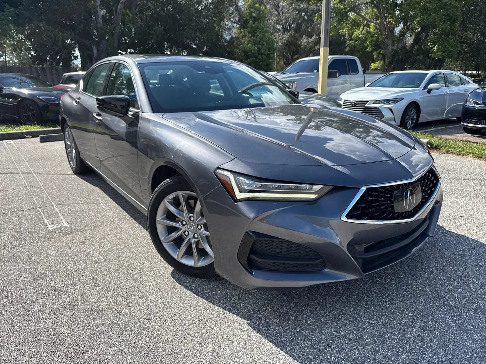 Used 2023 Acura TLX FWD image 5