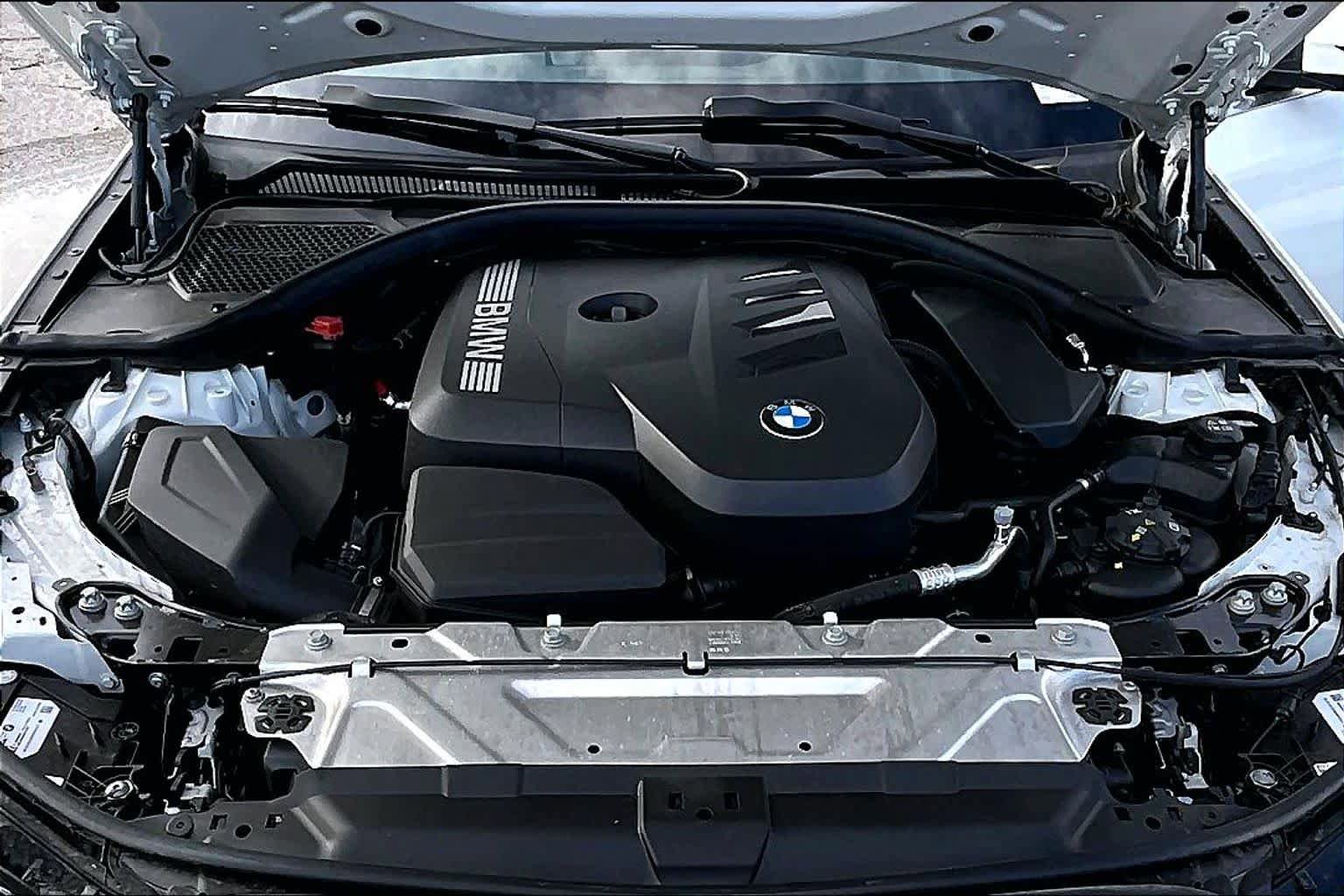 Used 2025 BMW 330i Sedan w/ Convenience Package image 16