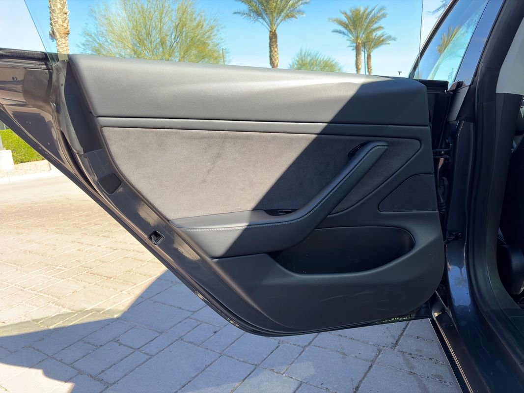 Used 2018 Tesla Model 3 Long Range image 9