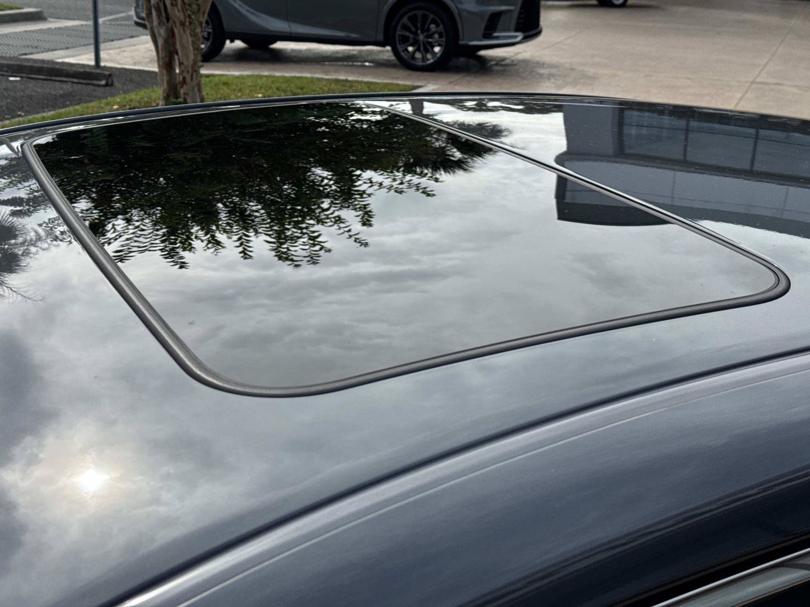 Certified 2024 Lexus ES 350 w/ Premium Package FWD image 42