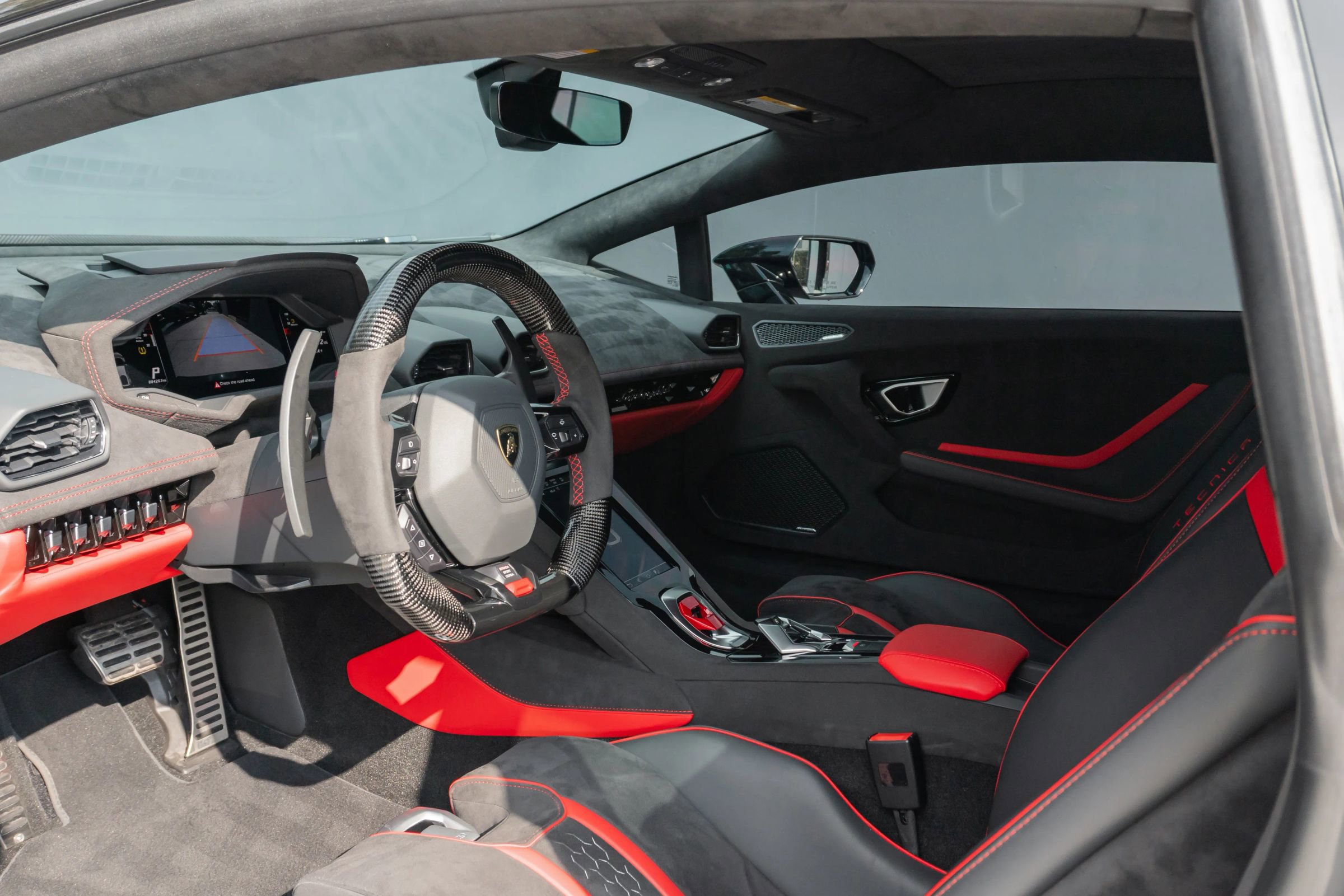 Used 2024 Lamborghini Huracan Tecnica image 10