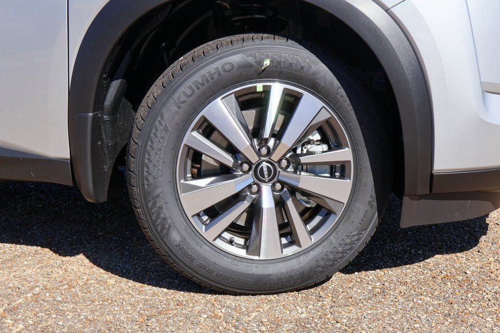 New 2025 Nissan Pathfinder SL image 16