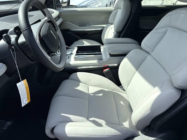 New 2026 Lincoln Navigator L Premier AWD/4WD image 23