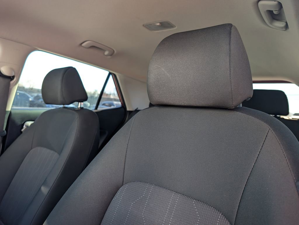 Used 2021 Hyundai Venue SE image 9