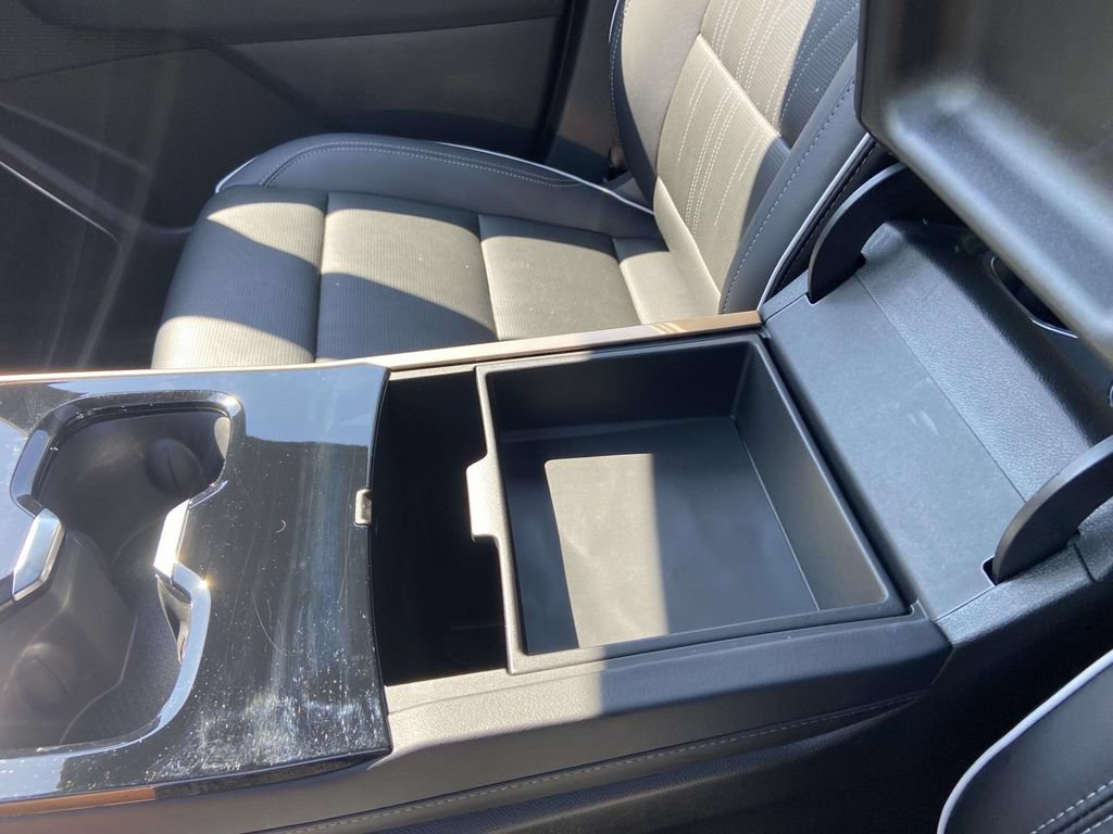 Used 2025 Buick Enclave Avenir w/ Super Cruise Package FWD image 26
