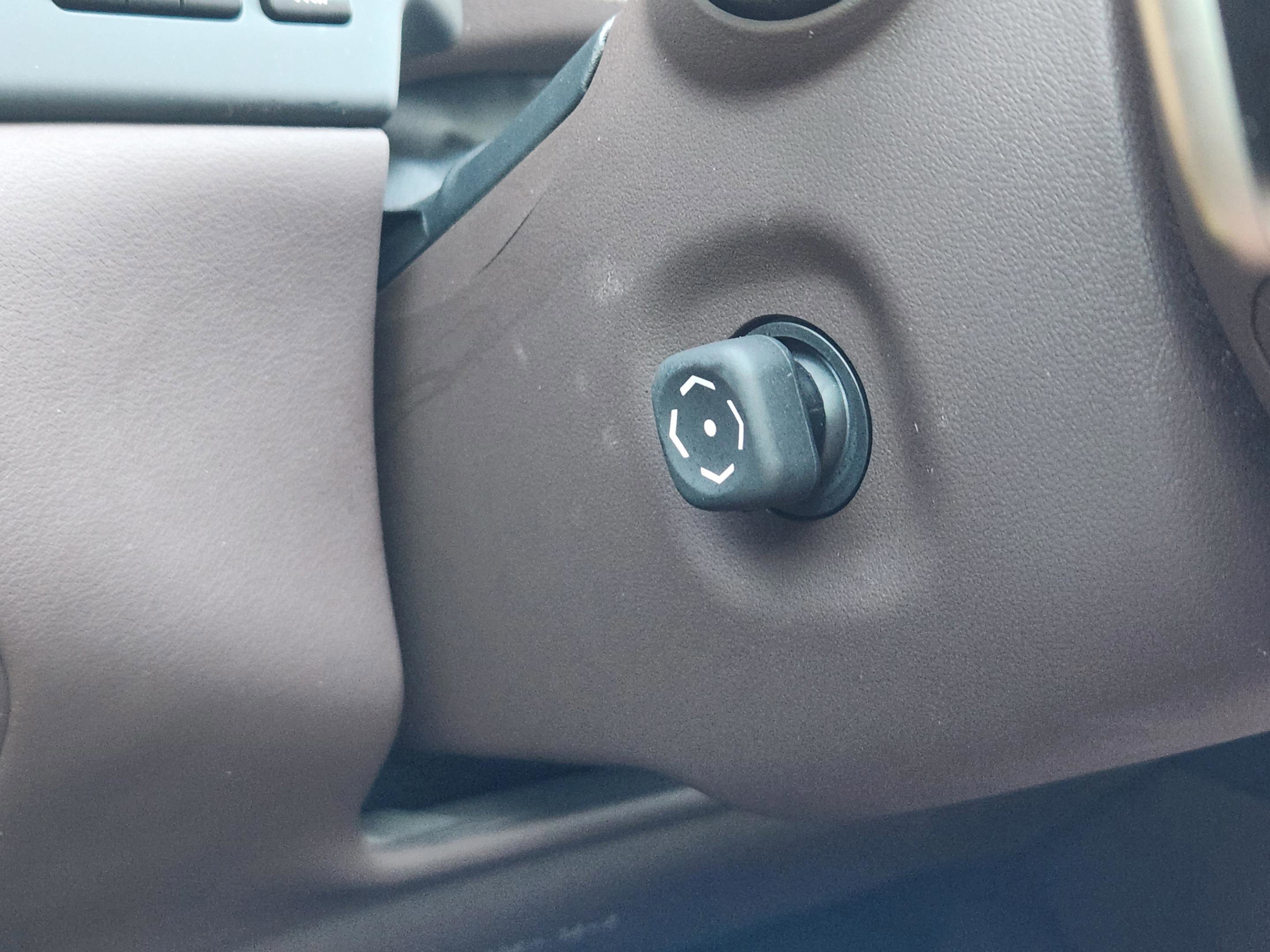 Used 2018 Lexus LS 500 w/ Interior Upgrade Package image 19