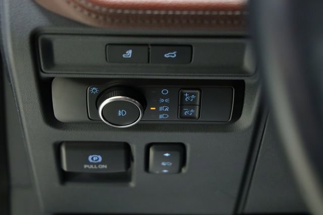 Used 2023 Ford Expedition Limited image 26