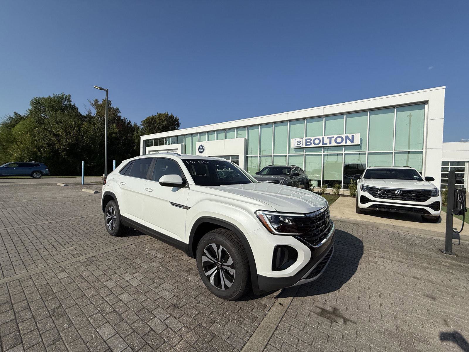 New 2026 Volkswagen Atlas Cross Sport SE image 3