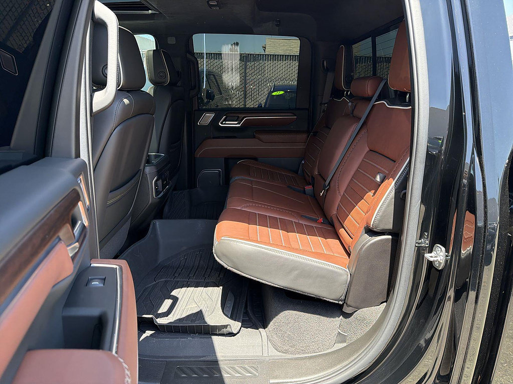 Used 2025 GMC Sierra 2500 Denali Ultimate AWD/4WD image 25