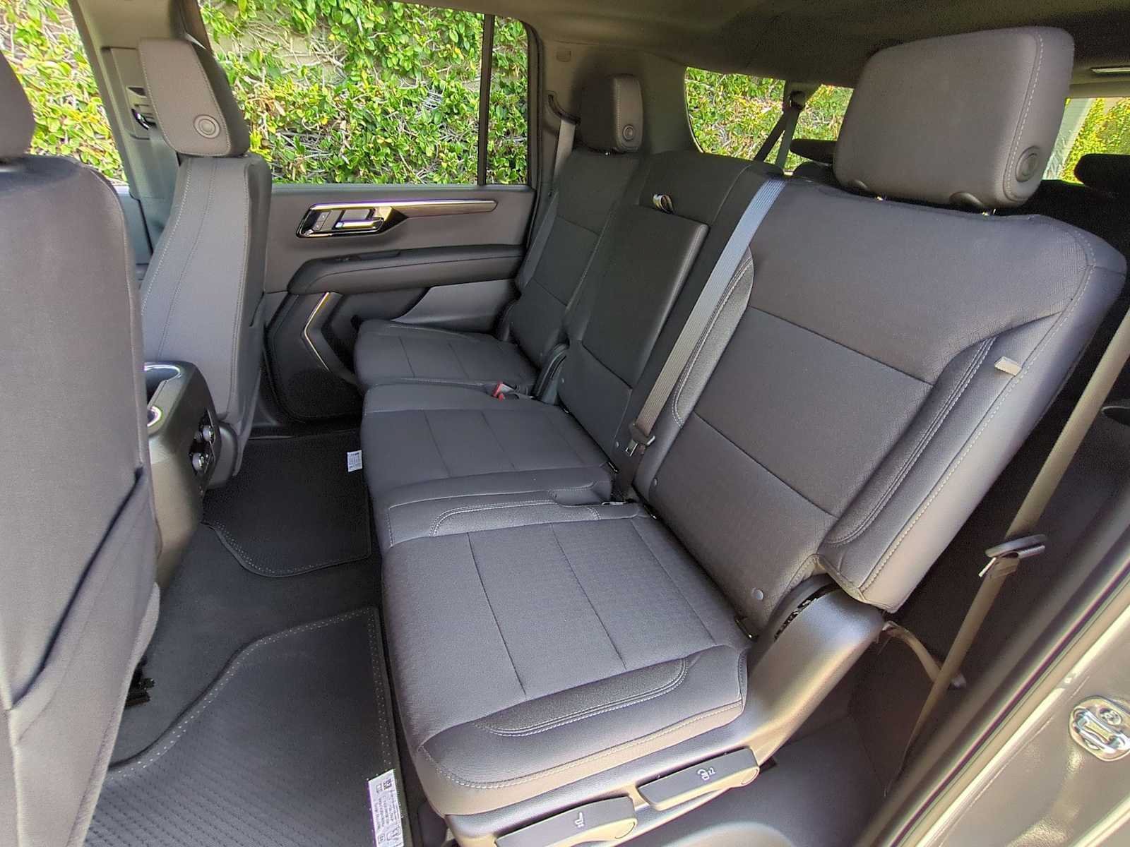 New 2026 Chevrolet Suburban LS RWD image 24