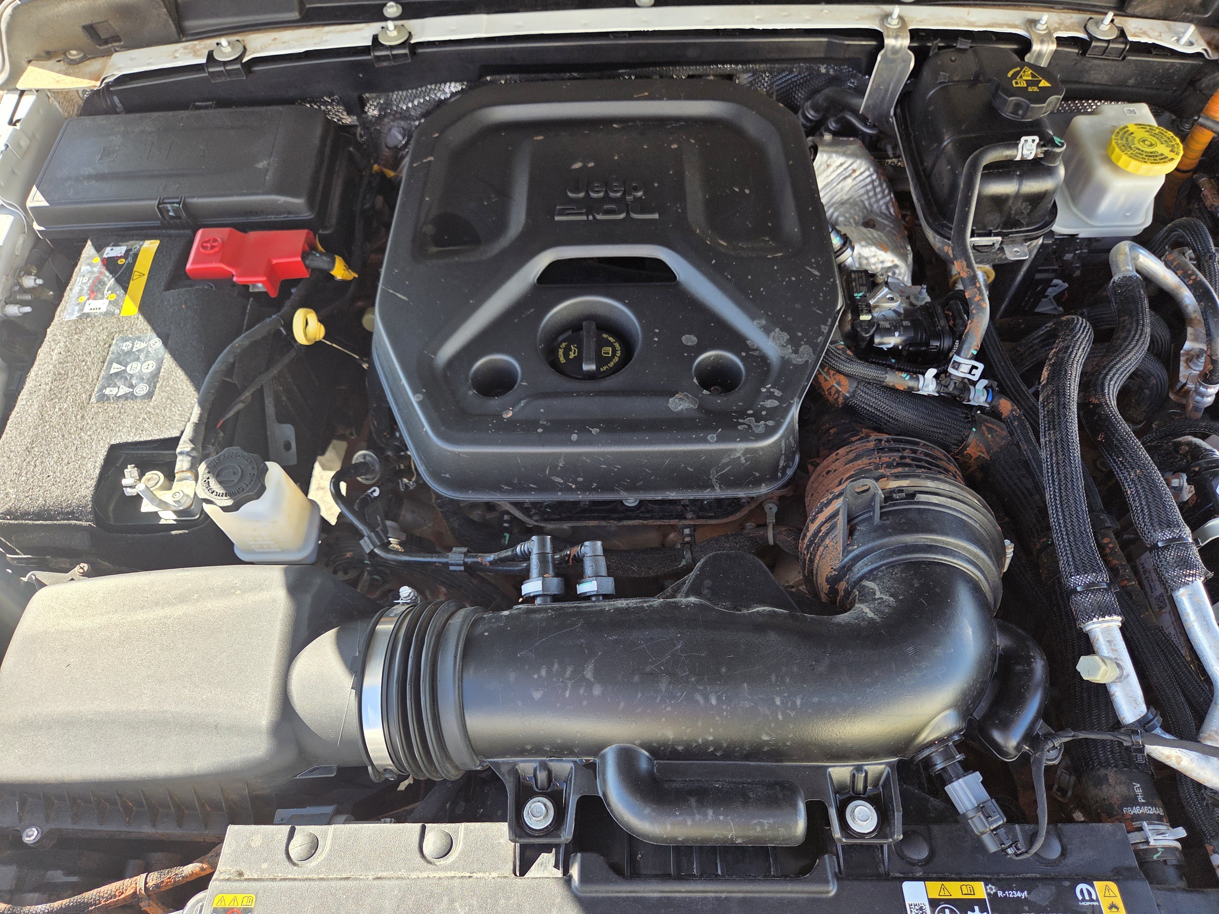 Used 2024 Jeep Wrangler Unlimited Sahara AWD/4WD image 9