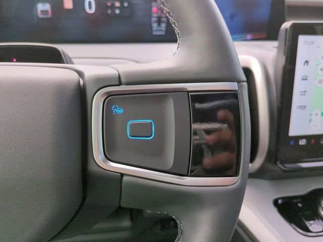 Used 2025 Ford Expedition Active image 29