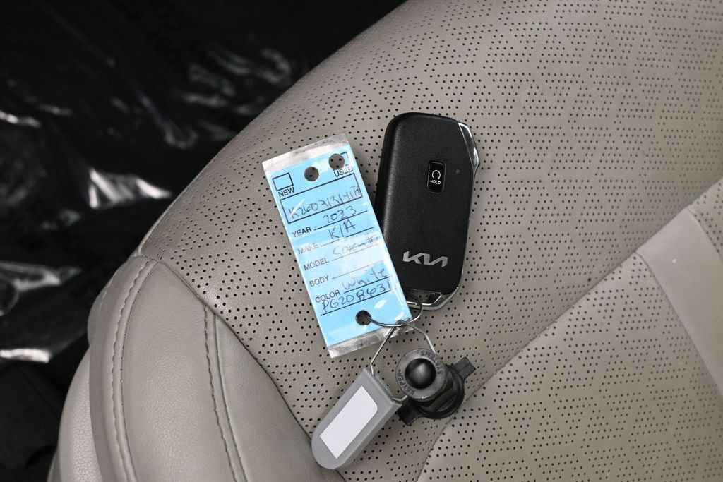 Used 2023 Kia Sorento EX FWD image 19