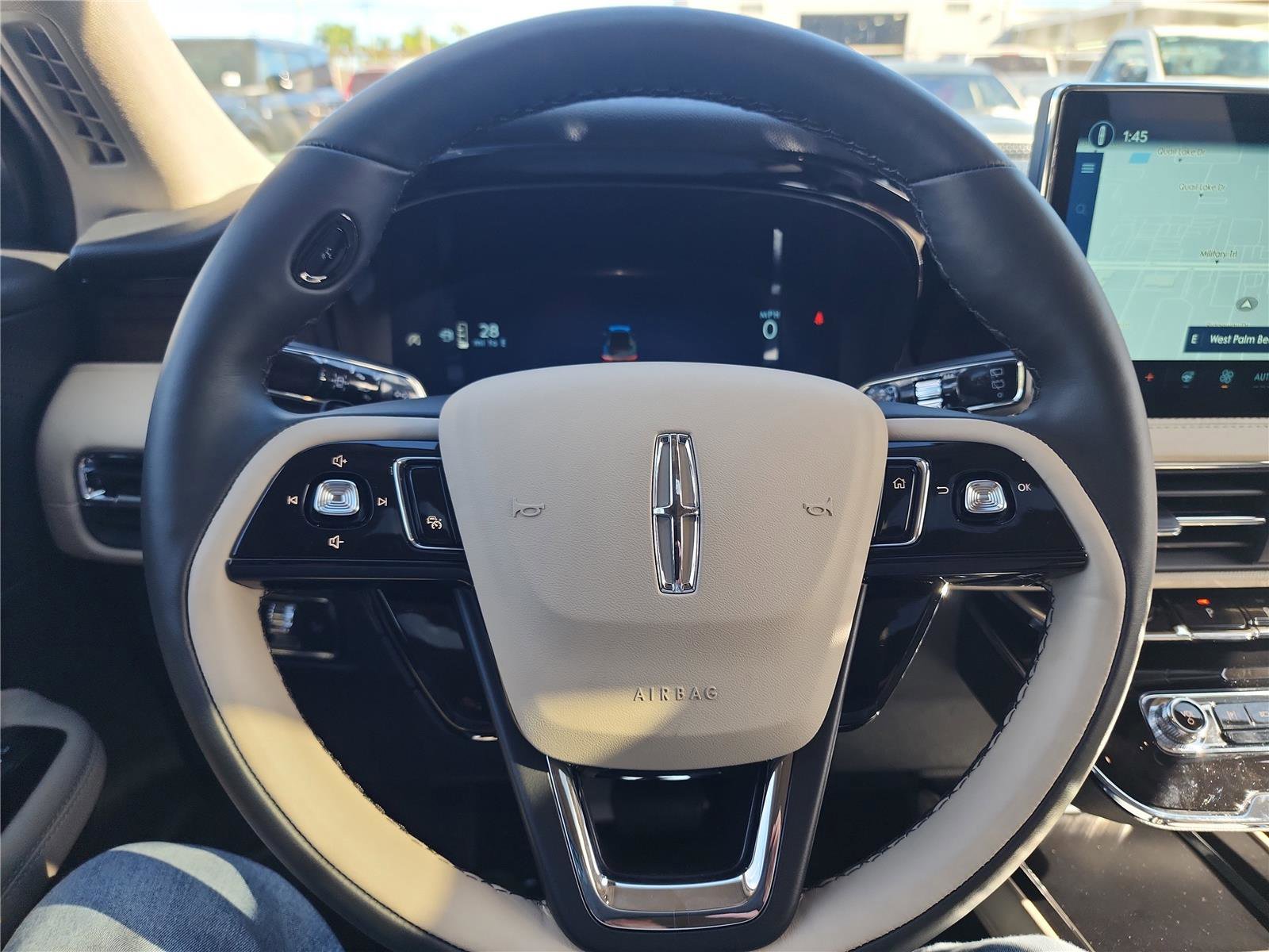 New 2026 Lincoln Corsair Reserve image 32